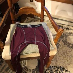 East bay men’s small maroon tights